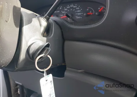 2005 Ford E-150 Commercial/Recreational from USA, damaged, VIN 1FTRE14W65HA89658